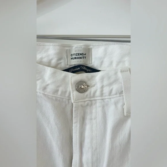 Citizens of Humanity Emerson White Jeans. - Picture 3 of 11